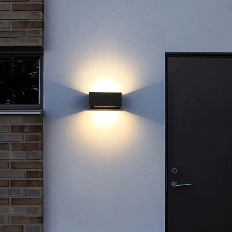 Wall Lamps with Built - in Mirrors for a Dual - Function DesignWall Lamps with Built - in Mirrors for a Dual - Function DesignLicht Outdoor Wall Lamp